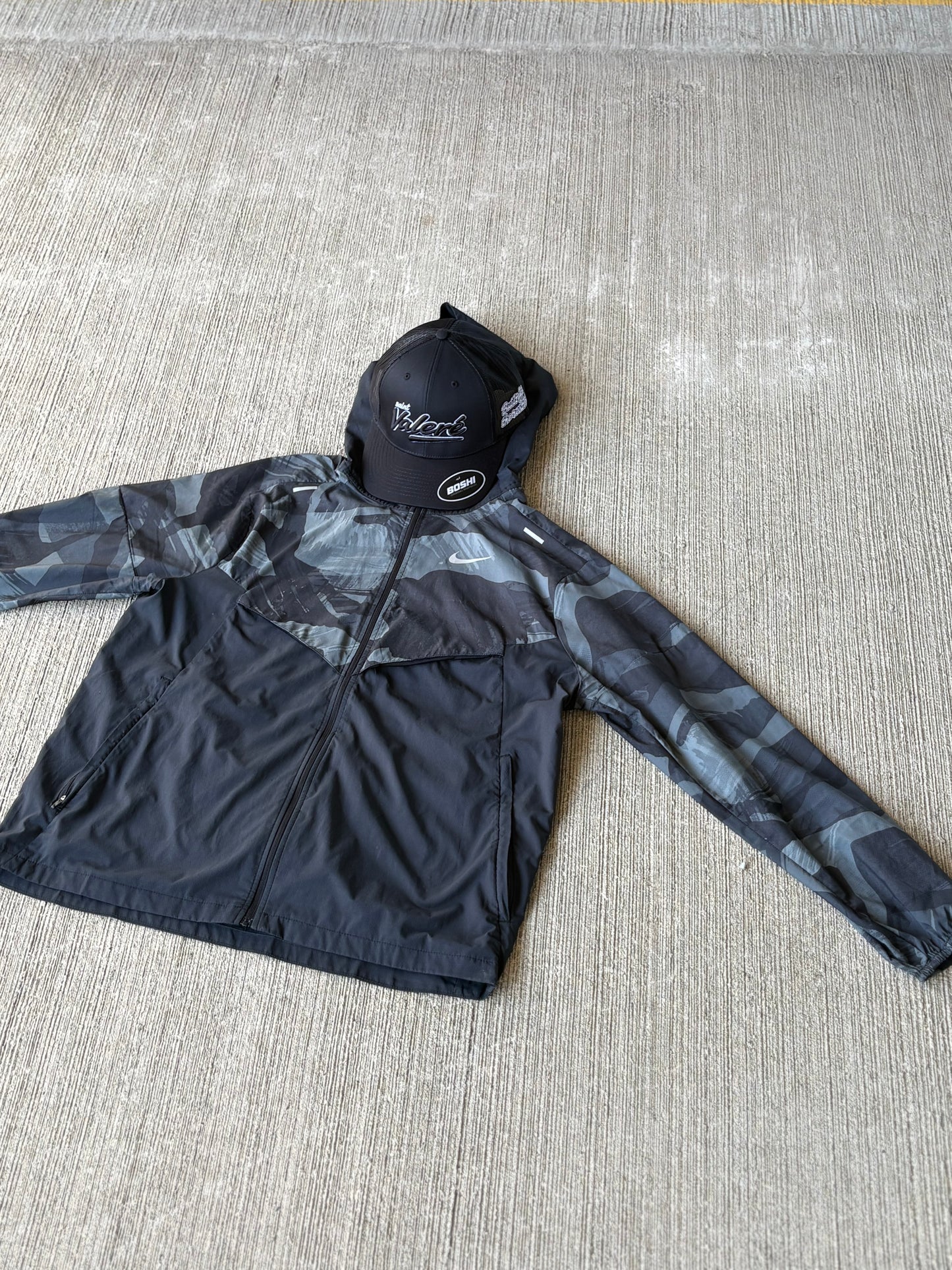 Obsidian Black Cap